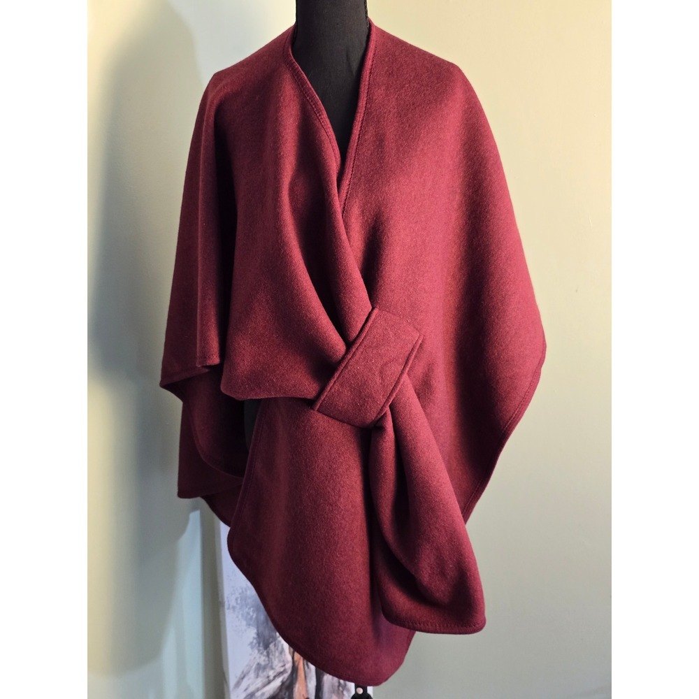 The Fleece Company Cape Shawl Bundle Gray and Maroon Soft Fleece Wrap 2 Pack - Picture 7 of 9